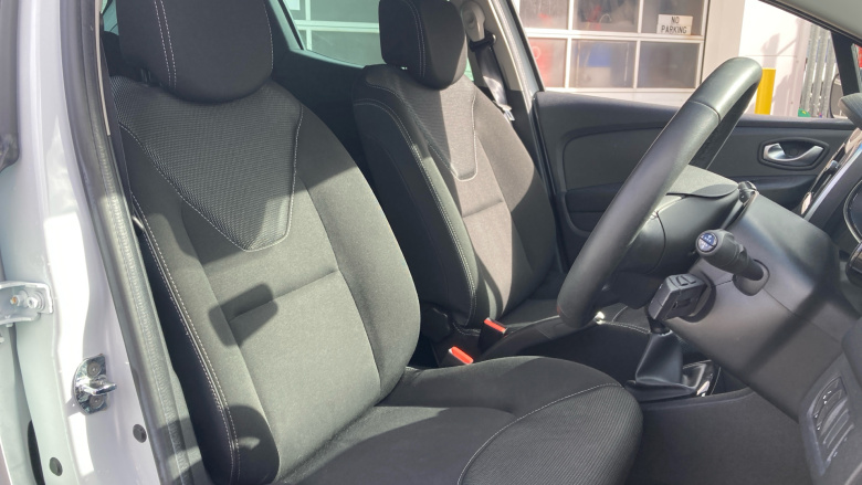 Renault Clio 0.9 TCE 90 Iconic 5dr Petrol Hatchback